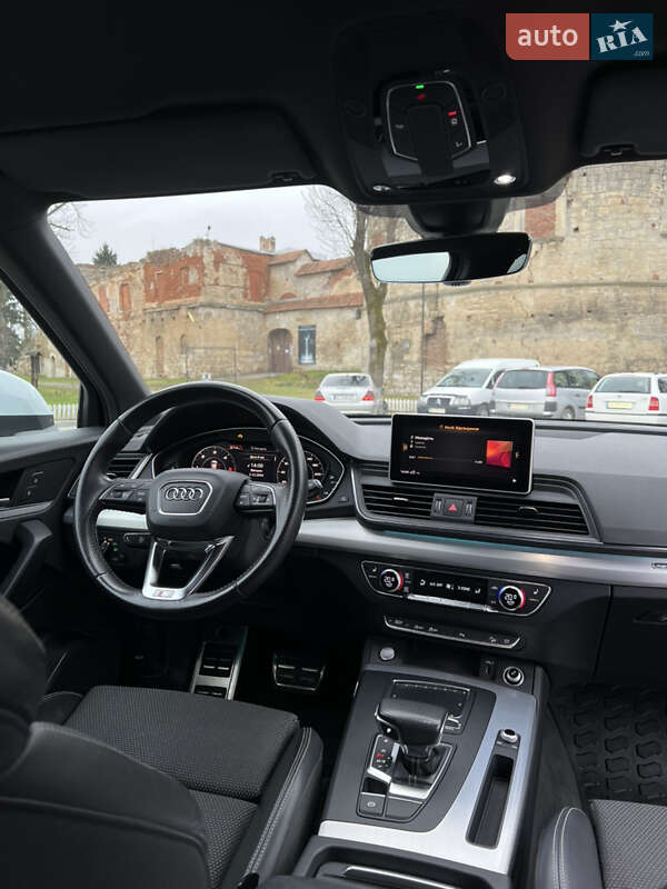 Внедорожник / Кроссовер Audi Q5 2019 в Бережанах