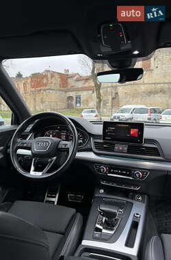 Внедорожник / Кроссовер Audi Q5 2019 в 