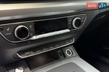 Внедорожник / Кроссовер Audi Q5 2021 в 