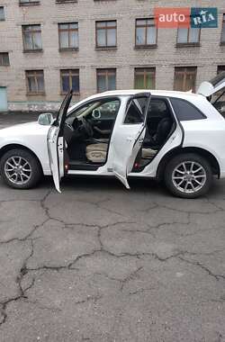 Позашляховик / Кросовер Audi Q5 2010 в 