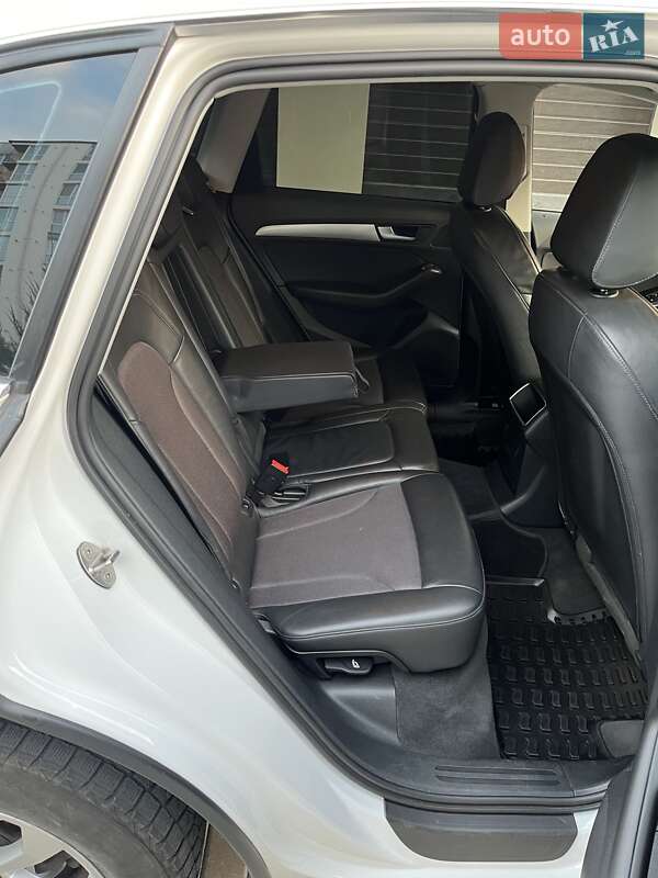 Внедорожник / Кроссовер Audi Q5 2015 в Днепре