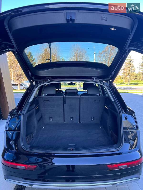 Внедорожник / Кроссовер Audi Q5 2021 в Луцке