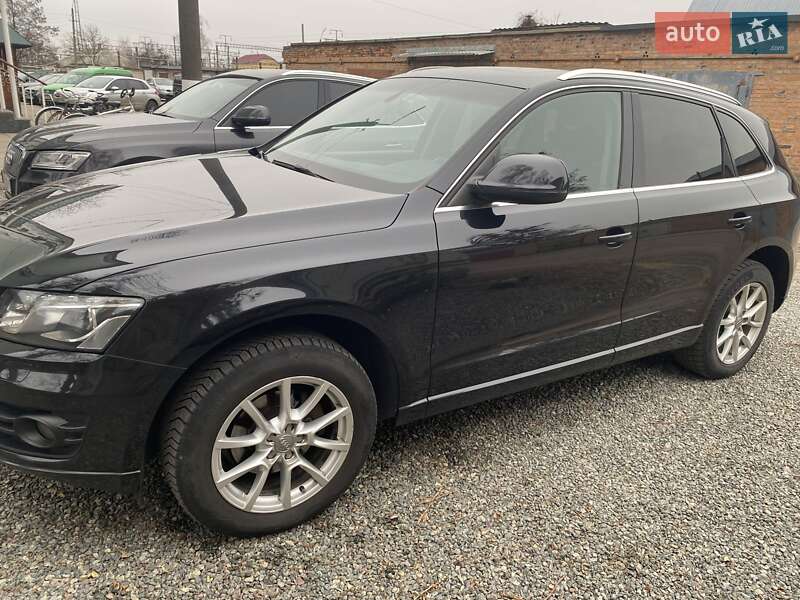 Внедорожник / Кроссовер Audi Q5 2009 в Киеве
