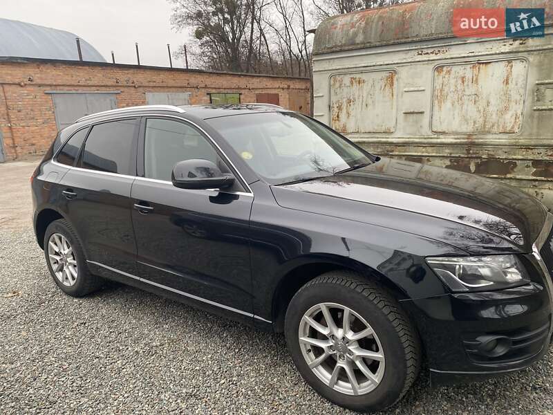 Внедорожник / Кроссовер Audi Q5 2009 в Киеве