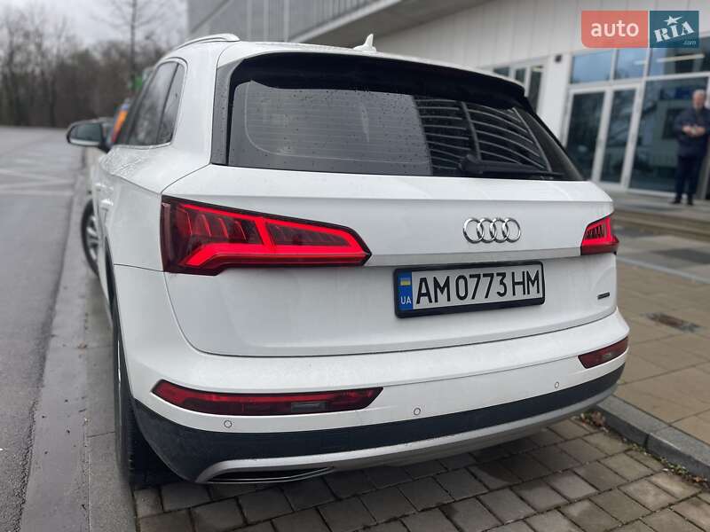 Внедорожник / Кроссовер Audi Q5 2017 в Бердичеве