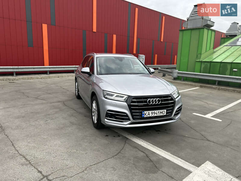 Внедорожник / Кроссовер Audi Q5 2020 в Киеве