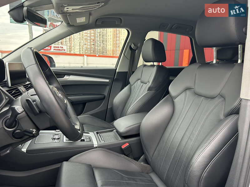 Внедорожник / Кроссовер Audi Q5 2020 в Киеве