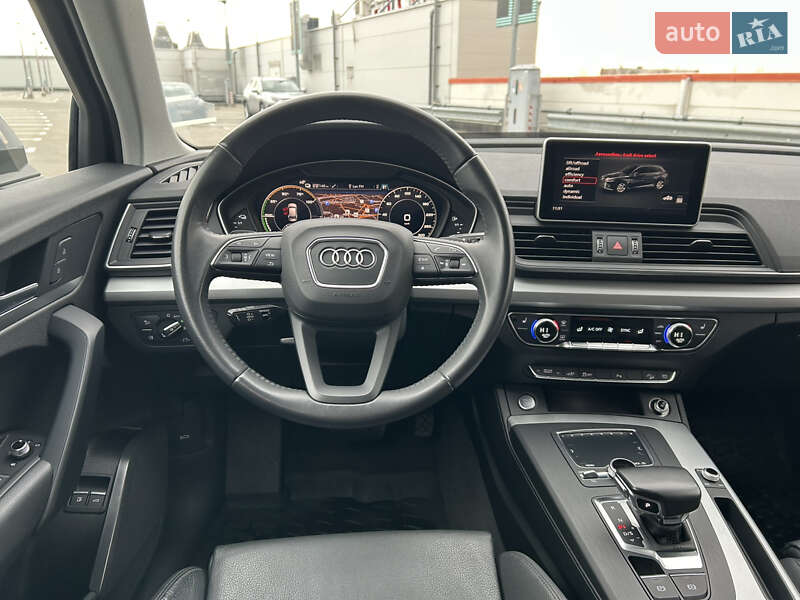 Внедорожник / Кроссовер Audi Q5 2020 в Киеве