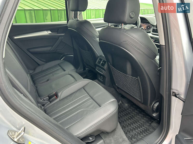 Внедорожник / Кроссовер Audi Q5 2020 в Киеве