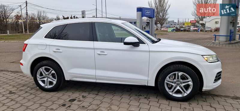 Внедорожник / Кроссовер Audi Q5 2019 в Николаеве
