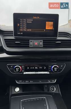 Внедорожник / Кроссовер Audi Q5 2018 в 