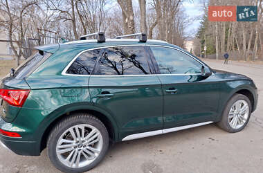 Внедорожник / Кроссовер Audi Q5 2017 в 