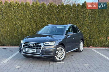 Внедорожник / Кроссовер Audi Q5 2017 в Стрые