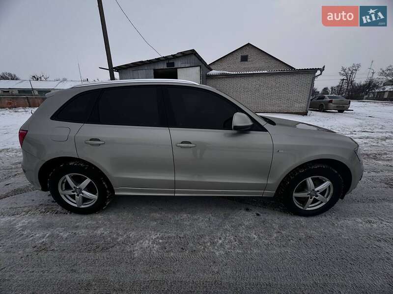 Внедорожник / Кроссовер Audi Q5 2012 в Тростянце