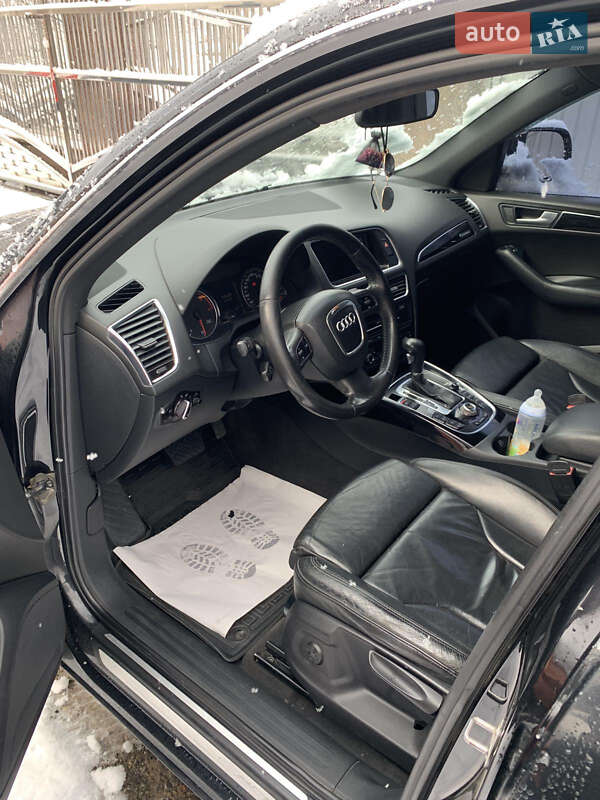 Внедорожник / Кроссовер Audi Q5 2009 в Тячеве