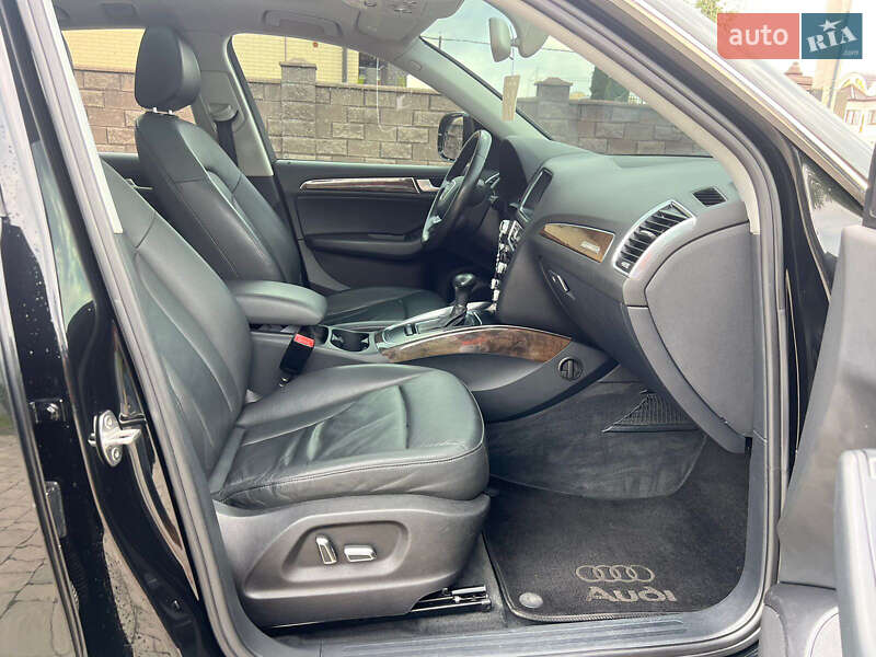 Внедорожник / Кроссовер Audi Q5 2012 в Ровно