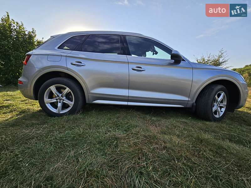 Внедорожник / Кроссовер Audi Q5 2018 в Львове