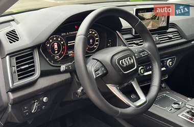 Внедорожник / Кроссовер Audi Q5 2019 в 