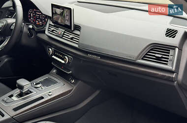 Внедорожник / Кроссовер Audi Q5 2019 в 