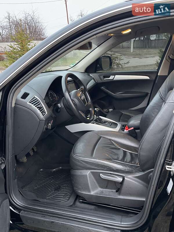Внедорожник / Кроссовер Audi Q5 2009 в Лохвице