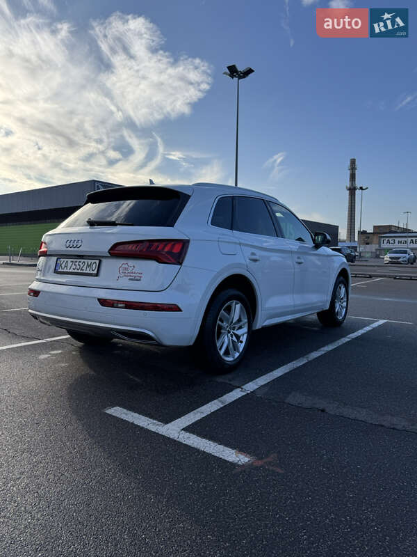 Позашляховик / Кросовер Audi Q5 2020 в Києві фото 6 Позашляховик / Кросовер Audi Q5 2020 в Києві