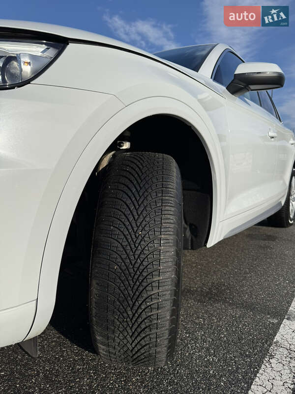 Позашляховик / Кросовер Audi Q5 2020 в Києві фото 9 Позашляховик / Кросовер Audi Q5 2020 в Києві