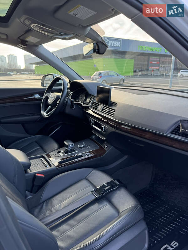 Позашляховик / Кросовер Audi Q5 2020 в Києві фото 12 Позашляховик / Кросовер Audi Q5 2020 в Києві