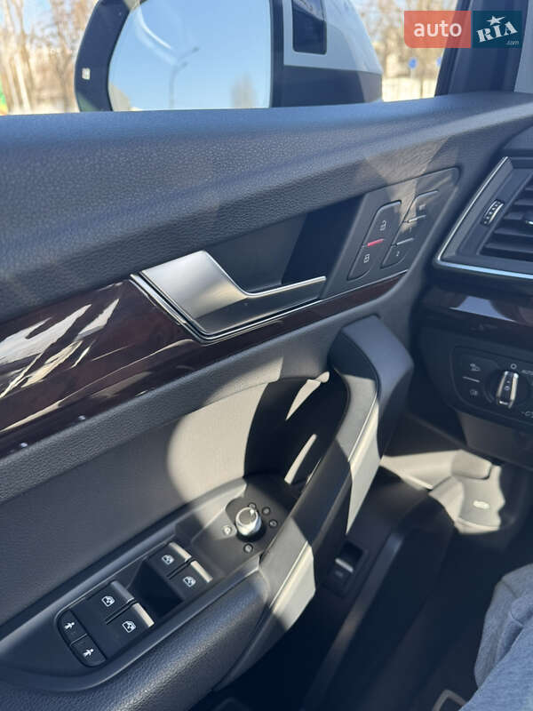 Позашляховик / Кросовер Audi Q5 2020 в Києві фото 19 Позашляховик / Кросовер Audi Q5 2020 в Києві
