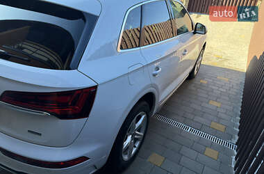 Внедорожник / Кроссовер Audi Q5 2022 в 