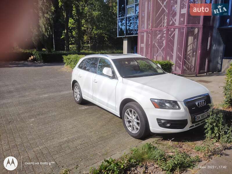 Позашляховик / Кросовер Audi Q5 2011 в Рівному