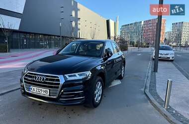 Внедорожник / Кроссовер Audi Q5 2018 в 