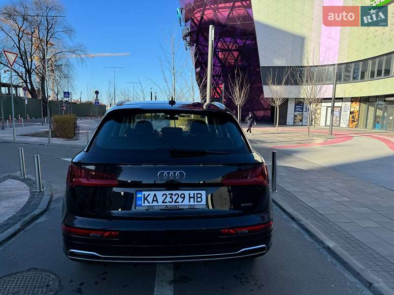 Позашляховик / Кросовер Audi Q5 2018 в Києві
