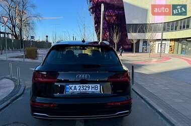 Внедорожник / Кроссовер Audi Q5 2018 в 