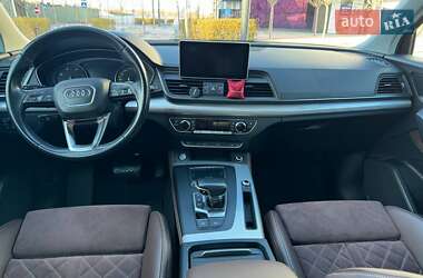 Внедорожник / Кроссовер Audi Q5 2018 в 