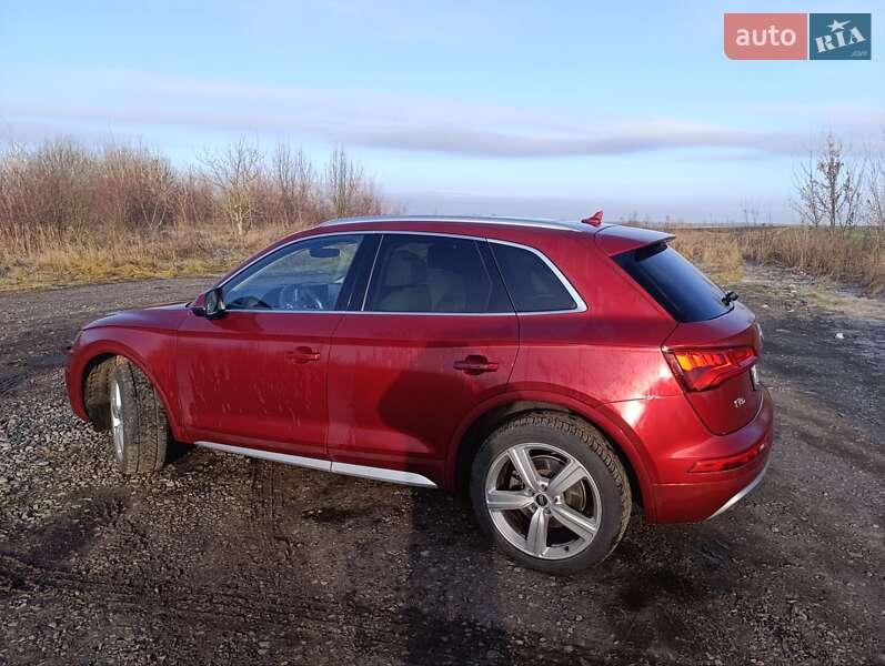 Внедорожник / Кроссовер Audi Q5 2018 в Новом Ярычеве