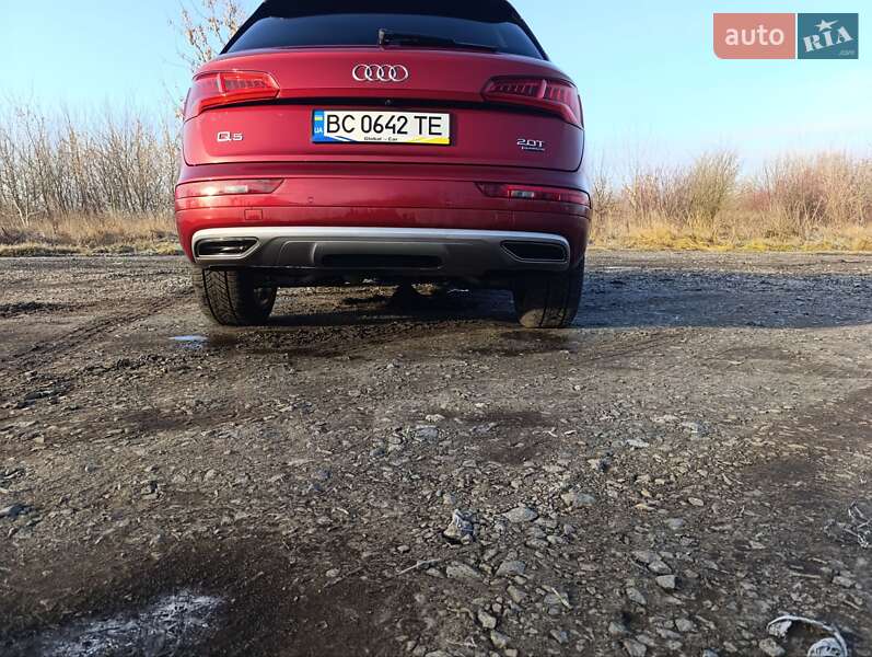 Внедорожник / Кроссовер Audi Q5 2018 в Новом Ярычеве