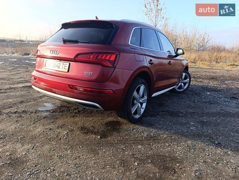 Внедорожник / Кроссовер Audi Q5 2018 в Новом Ярычеве