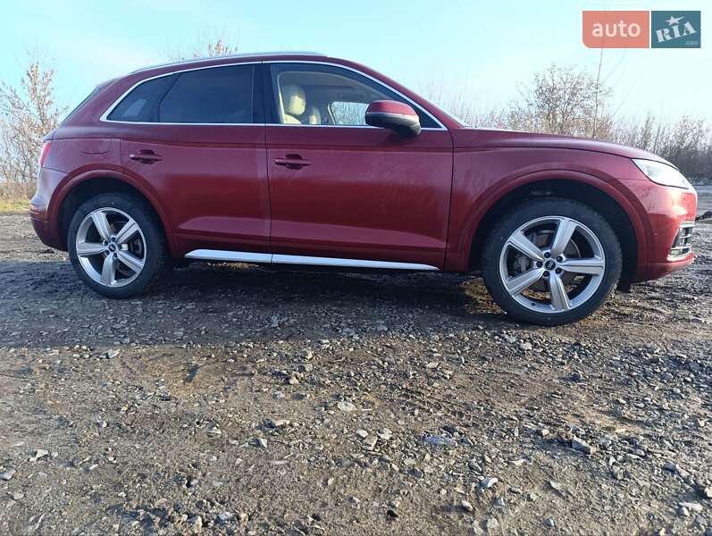 Внедорожник / Кроссовер Audi Q5 2018 в Новом Ярычеве