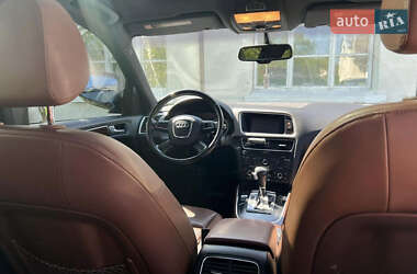 Внедорожник / Кроссовер Audi Q5 2011 в 