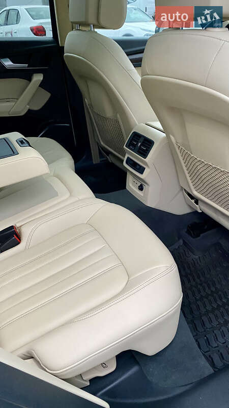 Внедорожник / Кроссовер Audi Q5 2022 в Киеве