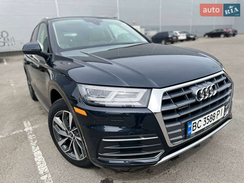 Позашляховик / Кросовер Audi Q5 2017 в 