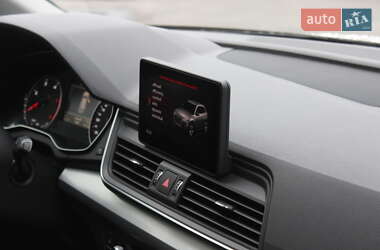 Внедорожник / Кроссовер Audi Q5 2017 в 