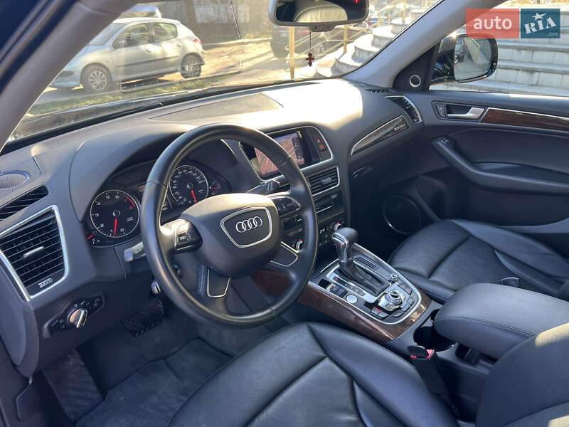 Позашляховик / Кросовер Audi Q5 2016 в Чернівцях