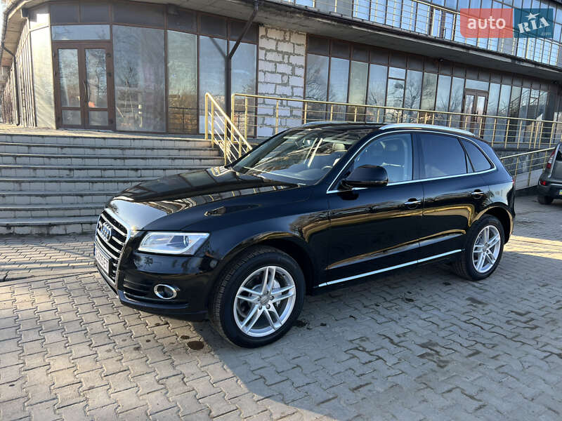 Позашляховик / Кросовер Audi Q5 2016 в Чернівцях