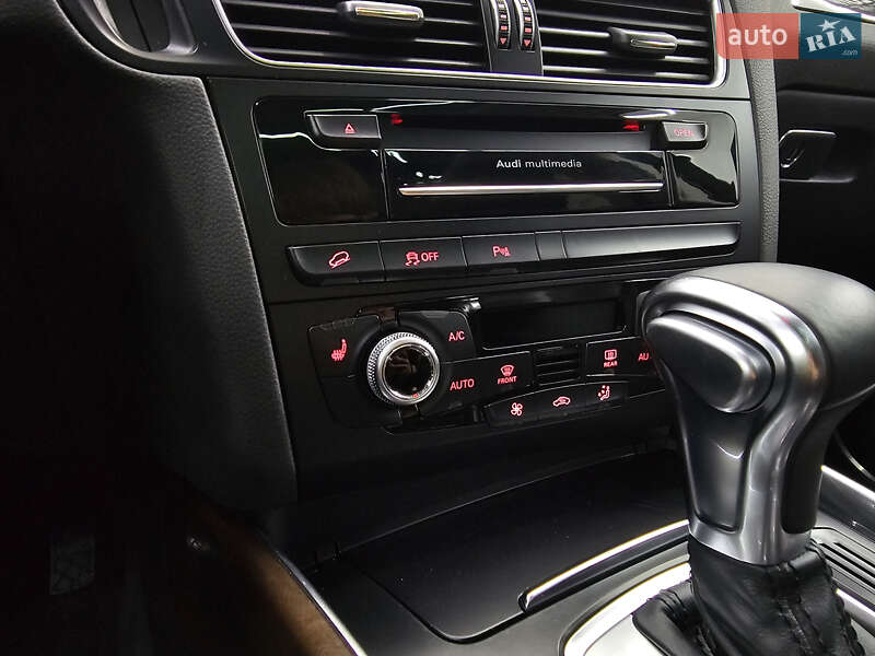 Позашляховик / Кросовер Audi Q5 2016 в Чернівцях