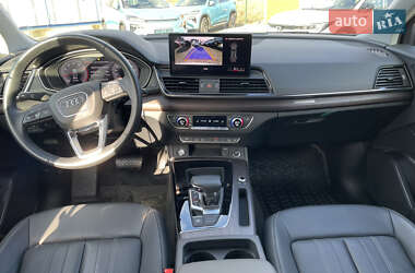 Внедорожник / Кроссовер Audi Q5 2022 в 