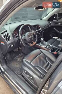 Внедорожник / Кроссовер Audi Q5 2015 в 