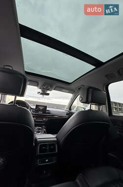 Внедорожник / Кроссовер Audi Q5 2016 в 