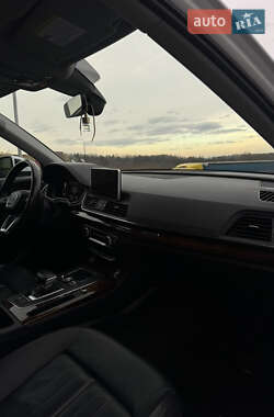 Внедорожник / Кроссовер Audi Q5 2016 в 