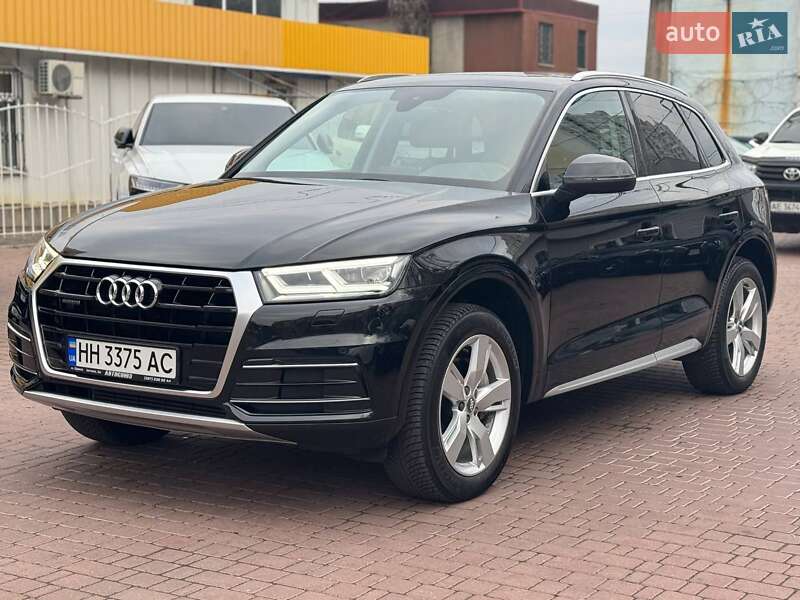 Позашляховик / Кросовер Audi Q5 2017 в 
